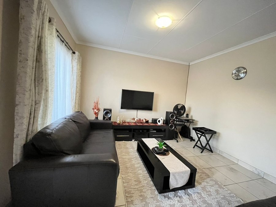 3 Bedroom Property for Sale in Waterkloof East North West